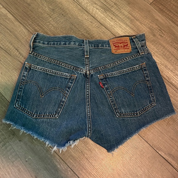 levi’s 501 shorts - Picture 2 of 3